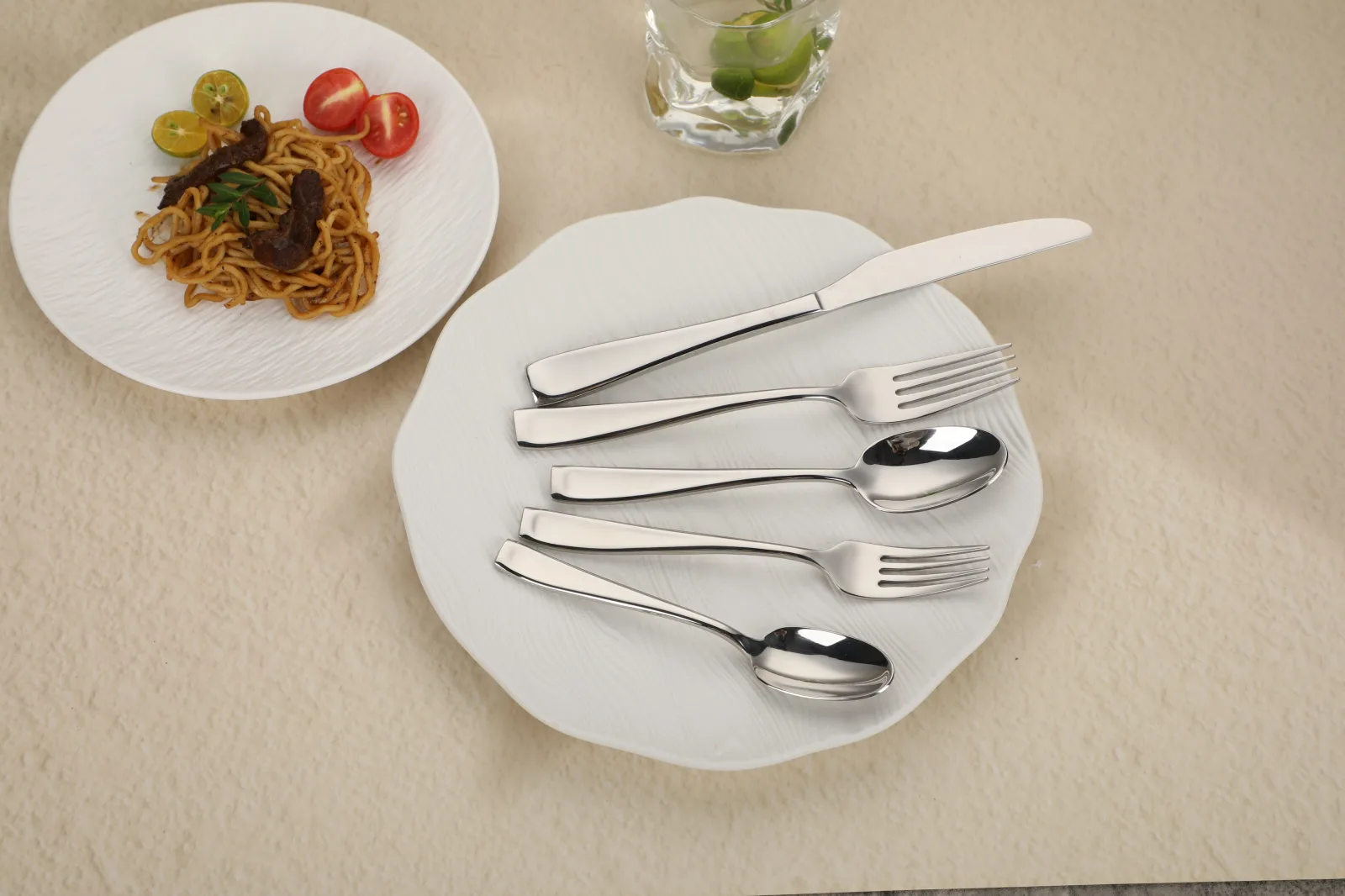How do the professionals from different area choose their flatware goods?